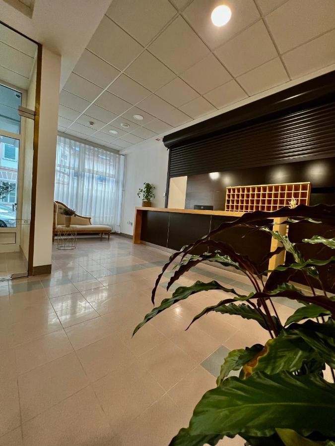 Hotel Jeruzalem 柳托梅尔 外观 照片