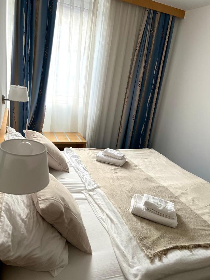Hotel Jeruzalem 柳托梅尔 外观 照片