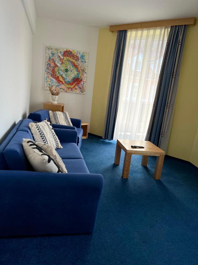 Hotel Jeruzalem 柳托梅尔 外观 照片