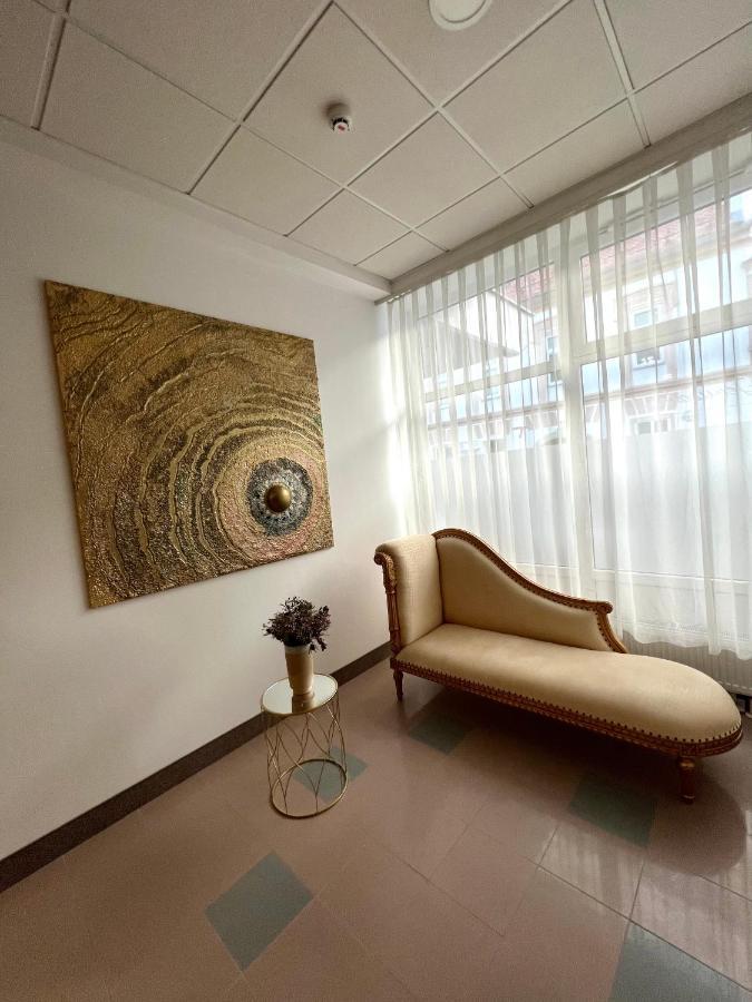 Hotel Jeruzalem 柳托梅尔 外观 照片
